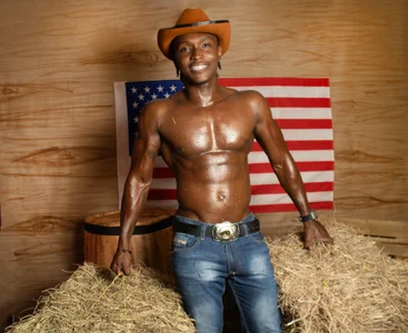 DannSmmith July 4th 🤠 Independence Pic