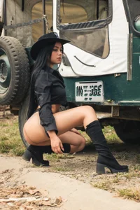 Tamara_vergil I love riding and being your favorite cowgirl😈🙈 Pic 6