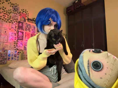 MeviCoral Photo with a cat❤️ Pic 2