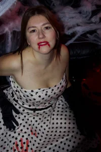 AliceEmerson kullanıcısının Happy Halloween👻😈 albümü -  6 fotoğraf