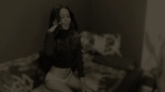 Indianteezerr kullanıcısının 🎈"papa raised a queen wid ah wounded crown!!"🥺 albümü -  3 fotoğraf