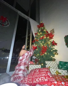 PettyCloeh some nice pics before christmas♥ Pic 2