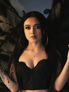 HannaClarrk_ your bad angel🖤 Εικόνα