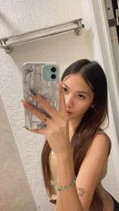 naughtygirllyn Your hot naughtygirl Foto 2