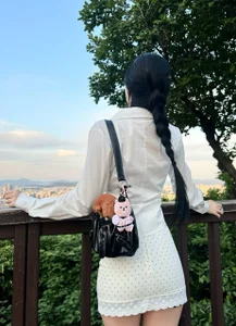 LeonoreCriger me against the backdrop of the city 圖片