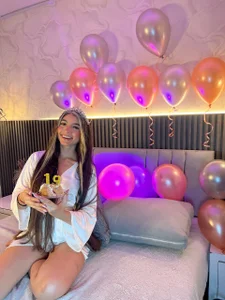 CharloteBrown_ MY BIRTHDAY 🎂 Pic 8