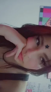 Lexy_Vampyre Come and play with my slim body and small tits Foto 4