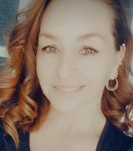 Kim_raver40 Public Pic 6