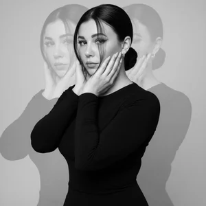 Monika_Martinezz Public Immagine  9