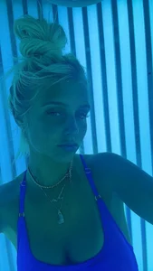 aviellaa's XXX Nude Photo 4