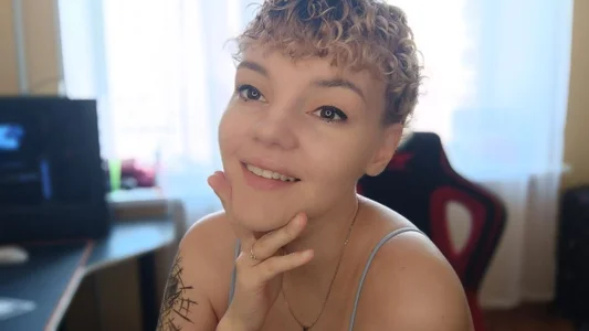 KrisNeal Public Poză 5