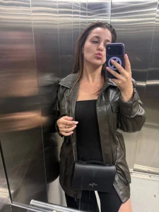 FreyaHeart Elevator Selfies🥳 Pic