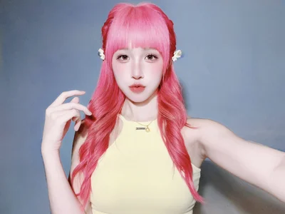 jiajia_0902の紅髮時期の枚の写真