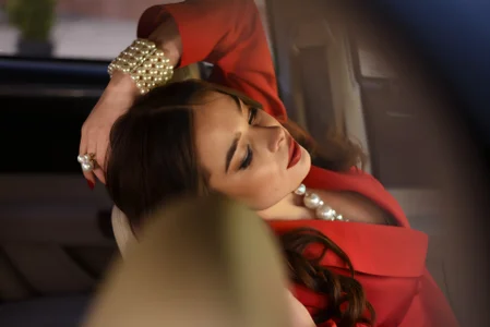 MistressMilana Lady in Red Poză 9