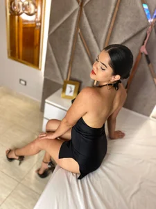 Martina-Roberts I am your mistress ⚡🔥 Pic