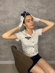 AnnamariaVanlandingham flight attendant Bilde 3