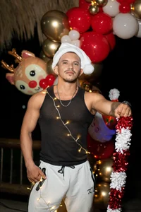 Merry Christmas, remember that I love you de lean_arcos  3 Imagens