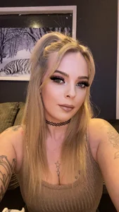 MissEsme69 Public 圖片 3