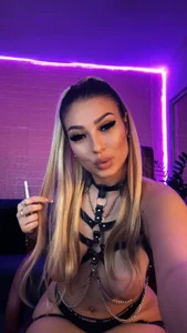 ElizaEnergyX City lights below, fire in my eyes 🔥💗 Pic 2