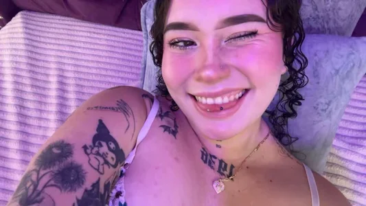 Danee_19_ danee and her sweet face😍😵‍💫 Pic 2