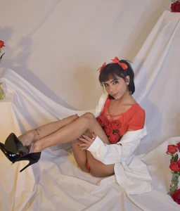 aurora_collinss_のHappy and Hot Valentine's Day 🔥❤️‍🔥の 2枚の写真