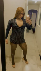 make me ur fav model ! de valenthottie  photos