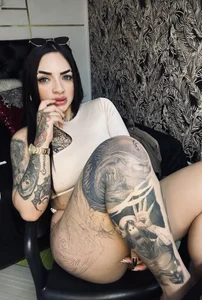 Velmorah_Vein Ink on my skin and a dangerous side that you will want to explore 💋 Pic 2