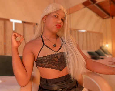 ari_monet My silence says more than a thousand groans ... if you know how to listen 👅🎀💖🍒 Pic 2