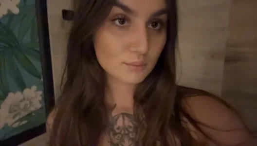 MilaHornyGirlPublic图片