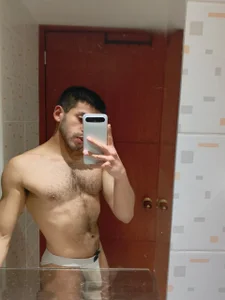 Jhon_Mercu4ry Gym guy or sexy little angel?  снимка