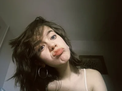 LaveniaDulaney Public Immagine  3