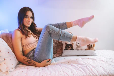 KimberlySaen Face and feet... Where would you kiss me first? ❤️🫦 Fotka 8