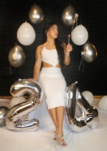 melody_cute10 It's my birthday🥳🩷🩷 Pic 5