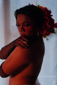 CuteRomi: sexy in the bark ( 2 фото)