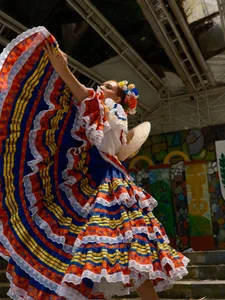 Emma_Lodge Your artistic dancer!!  2টি ছবি