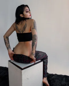 ZoeBakers_ Daddy's girl Hình 3