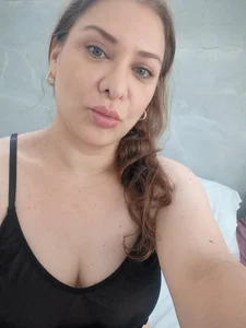 rebeca-flame Public Pic 2