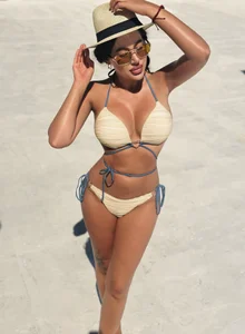 TianaPosh Public Foto 3