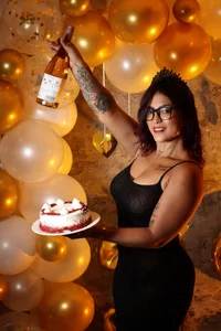 Mia_milf_x Happy Birthday to me Pic 5