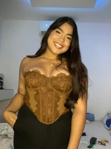 Shelsy_joys Public Pic 3