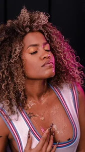 riri_brunnete U play with me? Immagine  3