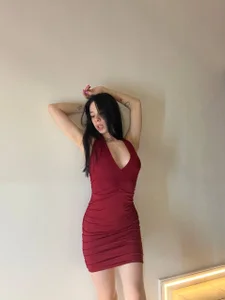 JillHanson: red dress ( 4 фото)