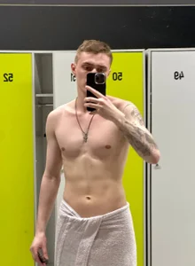 crazybottom99 It's me  3. fénykép