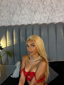 aylacallowey passion red ❤️ Immagine  2