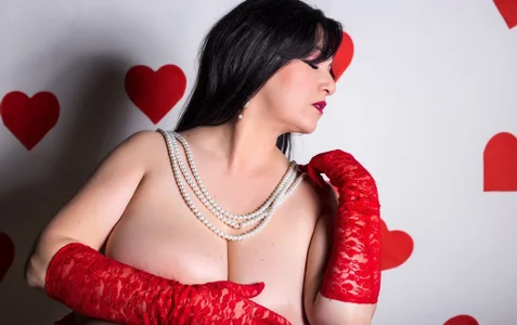 SarahGrays Public  9টি ছবি