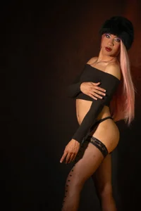 AndyBlake_ Feel your lips on my skin drives me crazy Hình