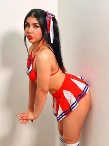 jade_bonett I am your cheerleader Pic 5