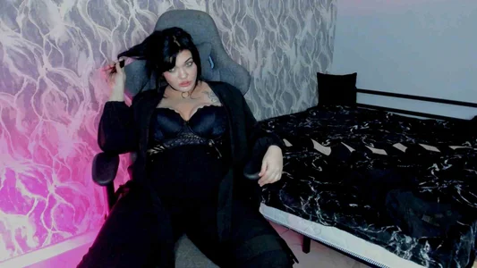 MaryHarrys A little Gothic and romantic Pic 9