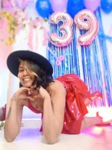 venus_marques1 I hope you enjoy my 39th birthday Pic 7