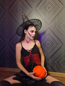 MollyLollipop naughty witch Poză 4